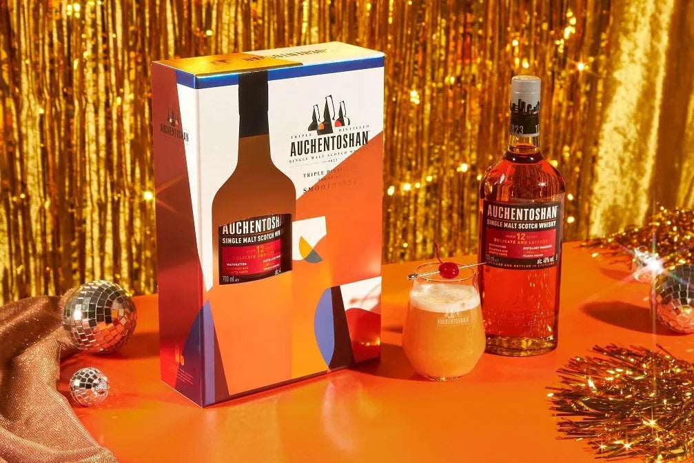 Auchentoshan 12 Year Old Tripled Distilled Lowland Single Malt Scotch Whisky Festive Gift Set ABV 40% Vol 70cl / 700ml