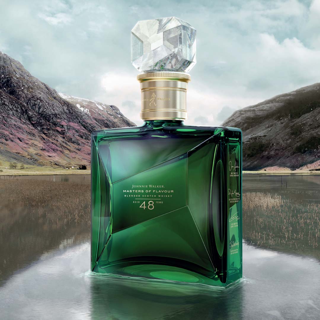 (Pre-Order 10 Days) Johnnie Walker Masters of Flavour 48 Year Old Blended Scotch Whisky ABV 41.8% Vol 70cl / 700ml