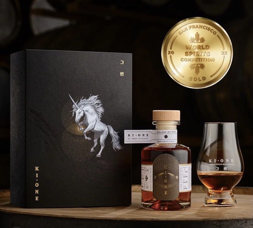 Ki One Batch 6 Pedro Ximenez Sherry Hogshead Cask Single Malt Korean Whisky ABV 46% 700ml + Ki One Unicorn Korean Single Malt Whisky ABV 56.6% 200ml (Bundle Deal)