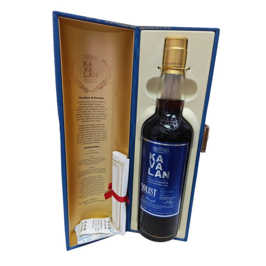 Kavalan Solist Vinho Barrique (Earlier releases) Single Cask Cask Strength (pre 2020) ABV 55.6% 70cl with Gift Box (Vintage bottle. The box is not in good condition due to age, but the whisky bottle itself is in excellent condition.) (W101207040)