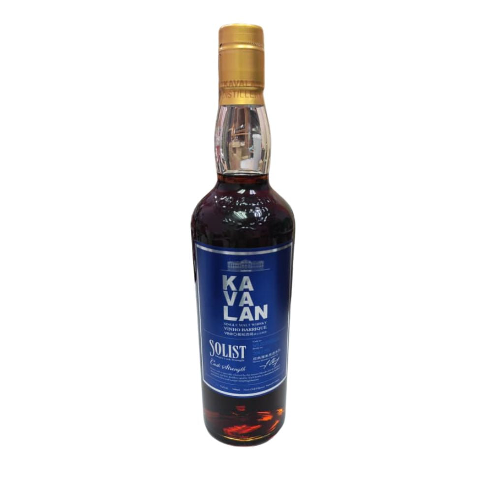 Kavalan Solist Vinho Barrique (Earlier releases) Single Cask Cask Strength (pre 2020) ABV 57.8% 70cl with Gift Box (Vintage bottle. The box is not in good condition due to age, but the whisky bottle itself is in excellent condition.) (W120309002A)