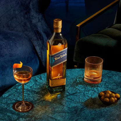 Johnnie Walker Blue Label Blended Scotch Whisky ABV 40% Vol 750ml / 75cl (With Gift Box)
