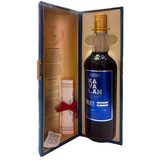 Kavalan Solist Vinho Barrique (Earlier releases) Single Cask Cask Strength (pre 2020) ABV 57.1% 70cl with Gift Box (Vintage bottle. The box is not in good condition due to age, but the whisky bottle itself is in excellent condition.))